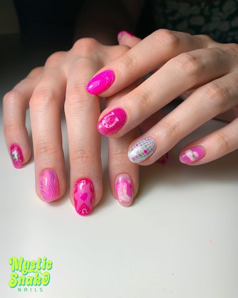 Still shots of Pink Pony Club nails from earlier this week! I had a hard time deciding which nail was my favorite but I think it’s the horse silhouette. The pics don’t do it justice, it looks more like a subtle neon sign in real life! Would absolutely looove to do more @chappellroan inspired sets so if you’re down let me know so I can draw up some more 🫠 Products used: @kokoistusa @nailthoughts clear builder base @functionofvex Gelly gem glue (textured chrome), fine print in Slip, heavy ... Pink Pony Club Nails, Club Nails, Horse Nails, Pink Pony Club, Horse Silhouette, Pony Club, Concert Fits, Fine Print, Hard Time