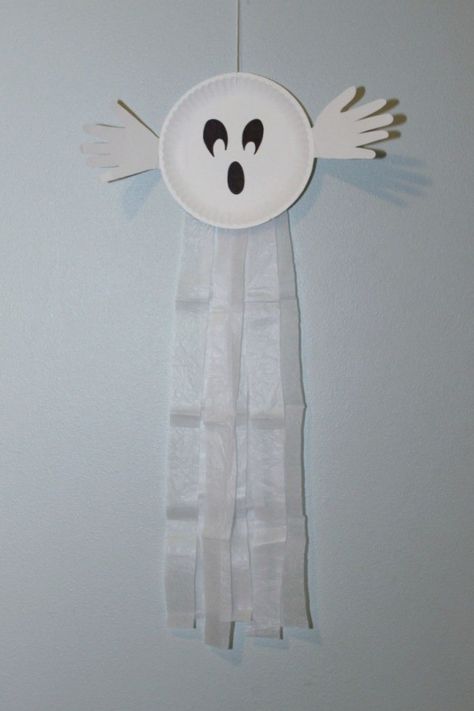 Paper Plate Ghost, Craft For Halloween, Halloween Art Projects, Ghost Crafts, Kids Fall Crafts, October Crafts, Halloween Arts And Crafts, Easy Halloween Decorations, Halloween Preschool