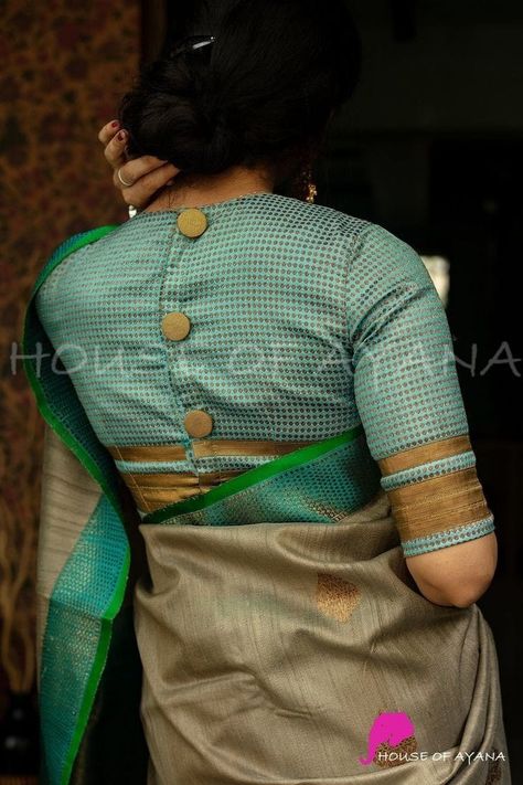 Back Open Blouse, Elbow Sleeve Blouse, Ikat Blouse Designs, House Of Ayana, Ikat Blouse, Blouse Designs High Neck, Cotton Saree Blouse Designs, Open Blouse, Cotton Blouse Design