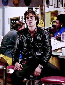 Benicio Del Toro Excess Baggage, Excess Baggage Movie, Young Benicio Del Toro, Benicio Del Toro Gif, Benicia Del Toro, Benicio Del Toro 90s, Benicio Del Toro Young, Old Fashioned Love, Excess Baggage