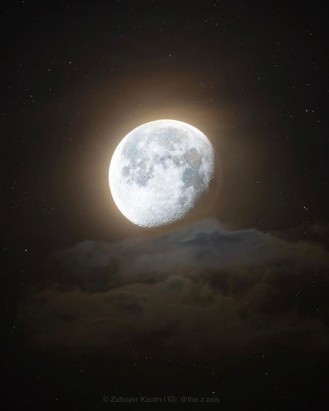 The Rise . This is the 93% illuminated waning gibbous moon shot on the 29th November 2023. I wish you the best for the last month of 2023.… | Instagram Waning Gibbous Moon Aesthetic, Waning Gibbous Moon Wallpaper, Waning Gibbous Moon, Great Things Are Coming, Moon Shot, Gibbous Moon, Shoot The Moon, Moon Rise, Wish You The Best