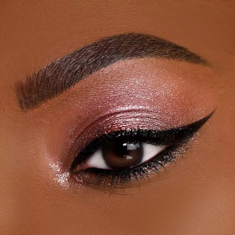 Black Bridal Makeup, Makeup Shades, Makeup For Black Skin, Makeup News, Eyeshadow Stick, Brown Skin Makeup, Makeup Help, Cool Makeup Looks, Glamour Makeup