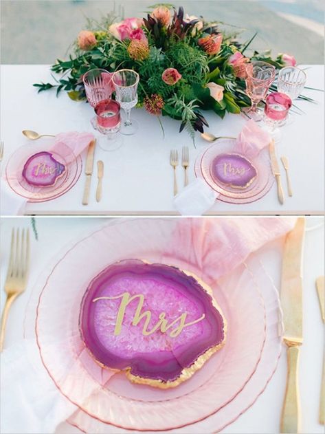 Purple Succulent Wedding, Christmas Crystals, Colorful Desert, Geode Cake Wedding, Geode Decor, Geode Wedding, Colorful Desserts, Agate Wedding, Pink Napkins