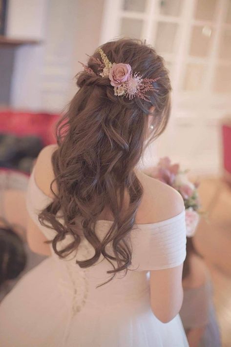 Wedding Hair Styles, Half Up Wedding Hair, Indian Wedding Hairstyles, Bridal Hair Updo, Elegant Wedding Hair, Long Hair Wedding Styles, Veil Hairstyles, Front Hair Styles, Wedding Hair Inspiration