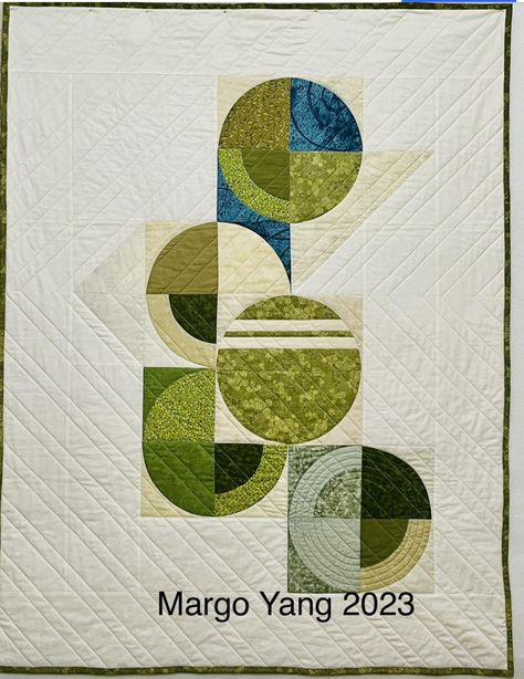 Curves Quilt Pattern, Drunkards Path Quilting Designs, Drunkards Path Quilt Pattern, Quilts With Curved Piecing, Circle Quilt Patterns, Mariners Compass Quilt, Drunkards Path Quilt, Drunkards Path Quilt Lucy Engels - Quilts, Modern Baby Quilt