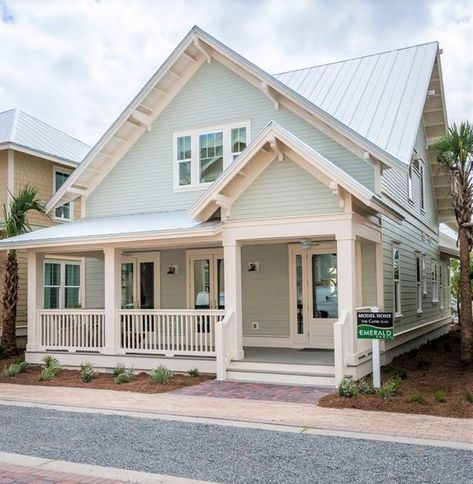 luxury beach house Small Modern Beach House Exterior, Traditional Beach House Exterior, Modern Beach House Exterior, Beach Bungalow Exterior, Coastal Craftsman, Farmhouse Colonial, Beach Cottage Exterior, Homes In Florida, Metal Roof Houses