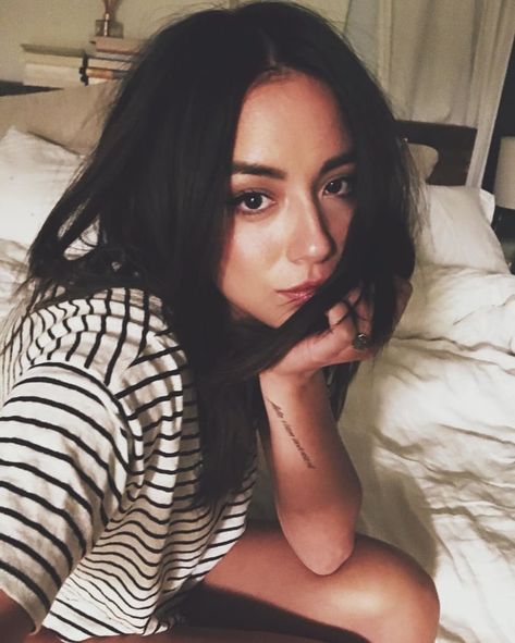 Chloe Bennet Instagram, Chloé Wang, Chloe Bennett, Chloe Bennet, Barbara Gordon, Katie Cassidy, Beauty Face, Dark Hair, Celebrities Female