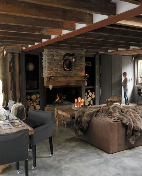 Build your House like a Viking Chalet Style Homes, Viking House, Chalet Interior, Build Your House, Chalet Style, Ski House, Style At Home, A Living Room, Rustic Interiors