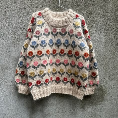 Knitting For Olive, Kids English, Fair Isles, Lace Weight Yarn, Fair Isle Knitting, Kids Sweater, Knitting Ideas, Knitting Inspiration, Fiber Arts