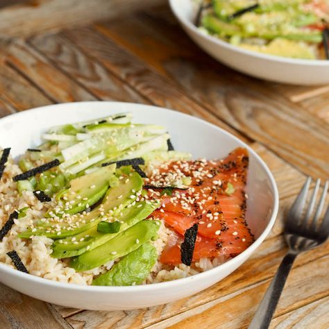 Japanese-Salmon-and-Avocado-Rice-Bowls Salmon Avacado, Smoked Salmon And Avocado, Japanese Salmon, Miracle Rice, Rice Japanese, Smoked Salmon Recipe, Avocado Sushi, Salmon And Avocado, Raw Sushi