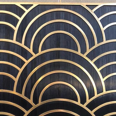 Ateliers Lison de Caunes on Instagram: "Marqueterie de paille noire et laiton réalisé avec les @atelierssaintjacques pour le salon #admatieresdart Black straw marquetry and brass by @atelierssaintjacques created for #admatieresdart show #marquetry #marqueterie #marqueteriedepaille #strawmarquetry #laiton #brass #atelierssaintjacques #metiersdart #matiere #savoirfaire #savoirfairefrancais #artisanat #artisanatdart #texture #motif #pattern #lisondecaunes" Straw Marquetry, Texture Drawing, Motif Pattern, April 3, Marquetry, Straw, Texture, On Instagram, Instagram