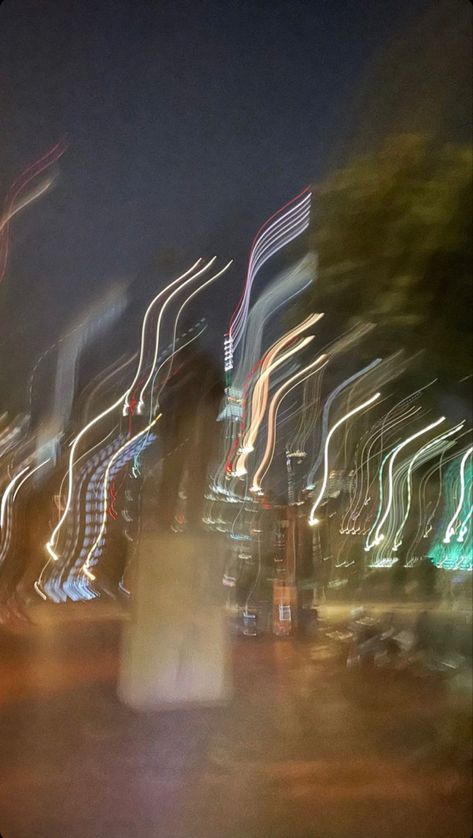 Blurry Lights, Blurry Pics, Tumblr Iphone Wallpaper, Tumblr Iphone, Blurry Pictures, Wallpaper Lock Screen, Aesthetic Goth, Snap Ideas, Hits Different