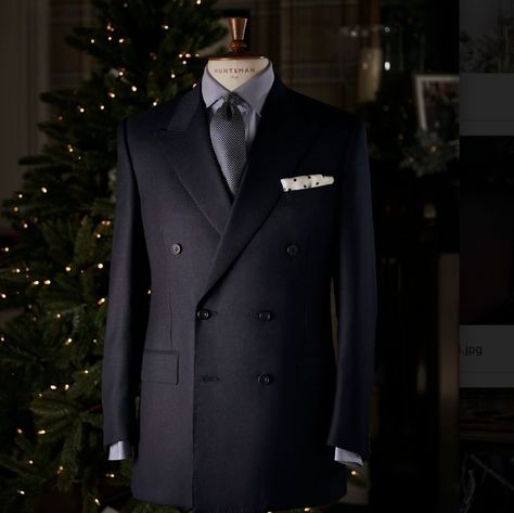 123 Likes, 1 Comments - Huntsman (@huntsmansavilerow) on Instagram: “What do you get for the man who has everything this Christmas? Quite simply, more time. Designed…” Savile Row Suit, Black Double Breasted Suit, Bespoke Tailoring, Savile Row, Professional Look, Double Breasted Suit Jacket, Curator Style, Men's Style, The Professional