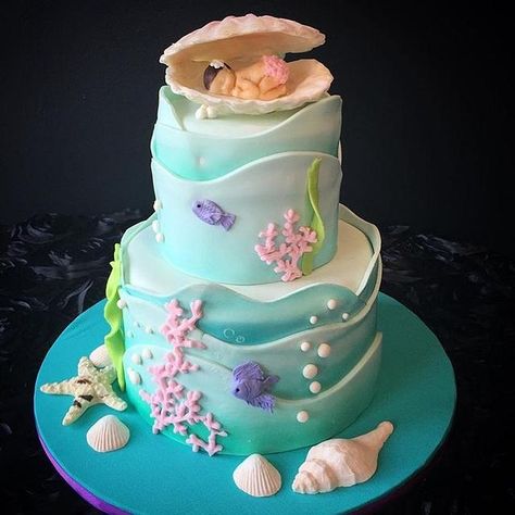 Ocean Baby Shower Cake, Mermaid Baby Shower Cake, Sea Baby Shower Theme, Ocean Baby Shower Theme, Pearl Baby Shower, Baby Shower Watermelon, Ocean Baby Showers, Gender Reveal Cupcakes, Ocean Cakes