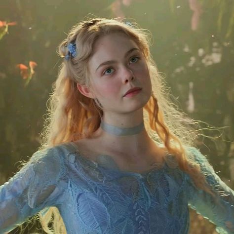 Elle Fanning Maleficent, Maleficent Aurora, Ellie Fanning, Maleficent 2, Maleficent Movie, Mary Tudor, All The Bright Places, Evolution Of Fashion, Disney Live Action