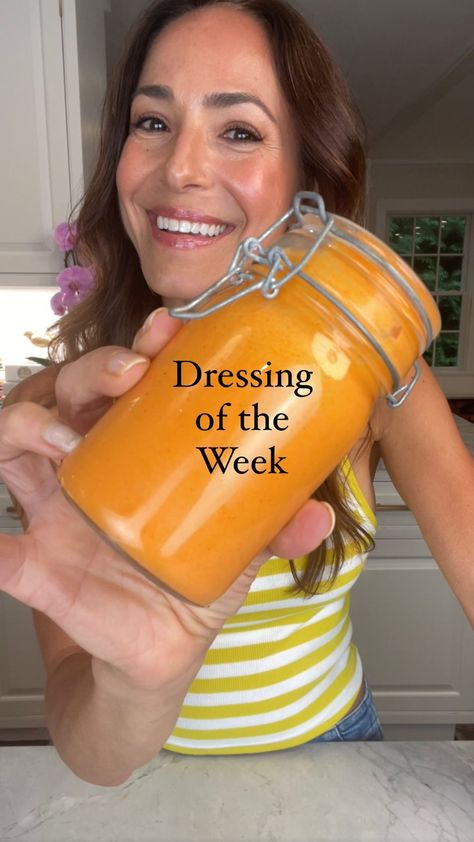 Ereka Vetrini | SAVE this weeks dressing! My SMOKY & SWEET ROASTED RED PEPPER DRESSING is light & soooo deeelish! Recipe below. Check out my “dressing”… | Instagram Ereka Vetrini Recipes, Roasted Red Pepper Dressing, Red Pepper Dressing, Echosmith Cool Kids, Pepper Dressing, Chipotle Ranch Dressing, Recipe Categories, Red Jalapeno, Chipotle Ranch