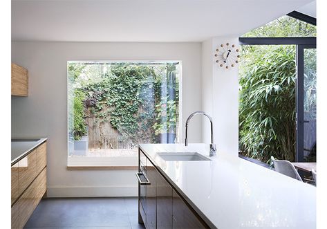 EXTENSION (ISLINGTON) . Sadie Snelson ArchitectsSadie Snelson Architects Victorian Terraced House, Muswell Hill, Brighton Houses, Picture Window, House Extension, Ideas Casa, 아파트 인테리어, Perfect Kitchen, Hill House