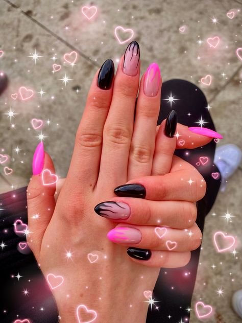 Almond Nails Pink And Black, Pink And Black Nails Almond, Pink Punk Nails, Black And Pink Almond Nails, Black And Neon Pink Nails, Pink And Black Almond Nails, Nails Fire, White Lace Nails, Almond Nails Pink