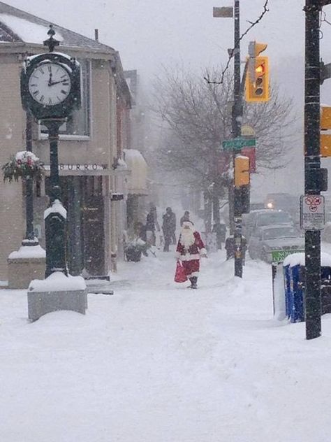 Oakville Ontario, Christmas In The City, Gifts For Boyfriend, Winter Photos, Christmas Gifts For Boyfriend, Winter Magic, Winter Scenery, Snow Scenes, Winter Pictures