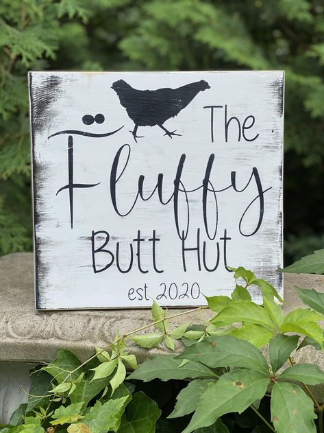 Chicken Coop Sayings Signs, Decor For Chicken Coop, Funny Chicken Coop Signs Hilarious, Chicken Coop Quotes, Painted Chicken Coops Ideas, Diy Chicken Signs, Diy Chicken Coop Decor Ideas, Cute Chicken Signs, Decorating A Chicken Coop