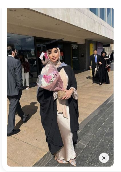 Graduation Dresses With Cap And Gown, Hijab With Graduation Cap, Hijab Graduation Outfit Ideas, Graduation Outfit Ideas Under Gown, Graduation Cap With Hijab, Graduation Outfit For Hijabi, Graduation Outfits Hijab, Modest Graduation Dress Hijab, Convocation Outfit Graduation Hijab