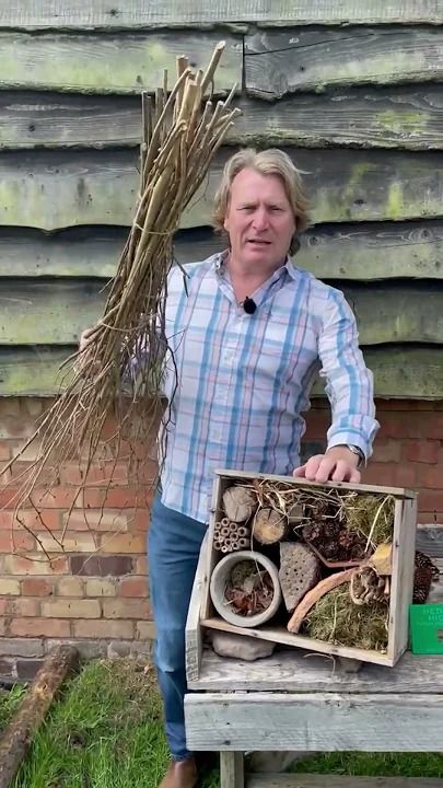 Make yourself a bug hotel. Collect what you need from a walk and help insects thrive and your garden bloom.#garden #gardening #nature #wildlife #insects #bug... Bug Hotels, Bug Hotel, A Bug, Nature Wildlife, Make Yourself, A Walk, Bugs, Insects, Make It Yourself