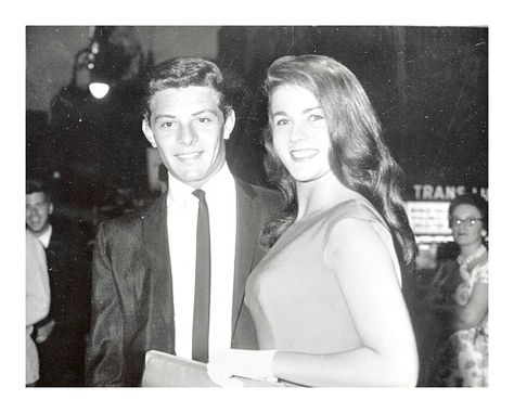 Frankie Avalon & Ann-Margret Frankie Avalon, Ann Margret, Hooray For Hollywood, Raquel Welch, Cute Actors, Vintage Hollywood, Old Movies, Hollywood Stars, Classic Hollywood