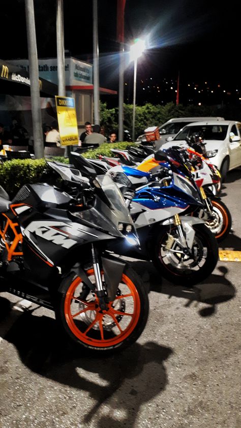 Ktm Rc, Pretty Bike, Zx 10r, Cute Couples Photography, Bmw S1000rr, Honda S, Sports Bikes Motorcycles, Bike Life, Sport Bikes