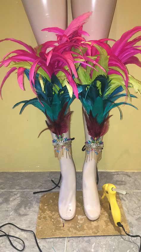 Trinidad Carnival - Enless carnival 2019 Carnival Costumes Diy Women, Rio Carnival Theme Party Outfit, Diy Carribean Carnival Costumes, Diy Carnival Costume, Carnivale Costume Brazil Diy, Brazil Carnival Costume, Brazil Carnival Headpiece, Masskara Festival, Diy Dye Clothes