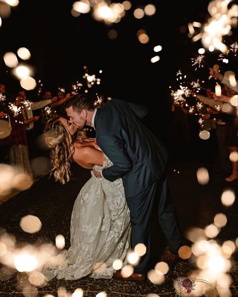 LOVE the sparkler send off! Sparkler Send Off Photos, Sparkler Sendoff Wedding, Sparkler Send Off Pictures, Snow Send Off Wedding, Cute Wedding Send Off Ideas, Wedding Send Off Ideas Nighttime, Wedding Send Off Ideas, Sparkler Exit Wedding, Romantic Photo