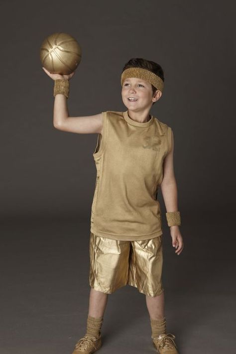 diy halloween costumes for kids trophy homemade halloween costume for kids Ball Costume Diy, Costume Diy Kids, Diy Costumes For Boys, Basketball Trophy, Boys Halloween Costumes Diy, Kid Costume, Ball Costume, Clever Costumes, Theme Nights