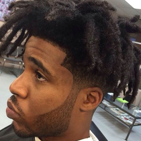 Dreads Taper Fade, Dreads Men, High Top Fade Haircut, High Top Dreads, Top Fade Haircut, Freeform Dreads, High Top Fade, Mens Dreads, Short Dreads