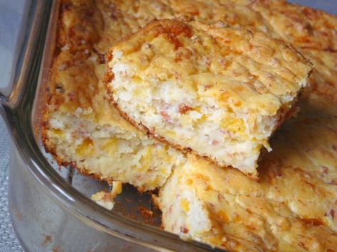 It can be served at brunch, lunch, or with any brunch casseroles. Cheese Bars Recipe, How To Cook Tuna, Cheese Bars, Cheese Squares, Cheese Bar, Brunch Casserole, Party Appetizers Easy, Bars Recipe, Baking Mix