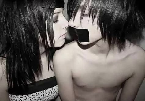 Emo Couples, Requiem For A Dream, Emo Love, Me N Him, Emo Stuff, Rawr Xd, Scene Kids, Cute Emo, Emo Boy