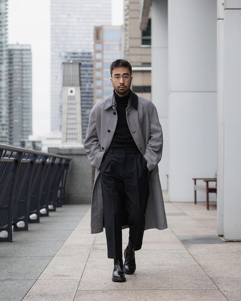 Tim Dessaint on Instagram: “City boy 🏙” Grey Peacoat Outfit Men, Grey Peacoat Outfit, Mens Overcoat Outfit, Peacoat Outfit Men, Peacoat Outfits, Tim Dessaint, Peacoat Outfit, Turtleneck Coat, Mens Trench Coat