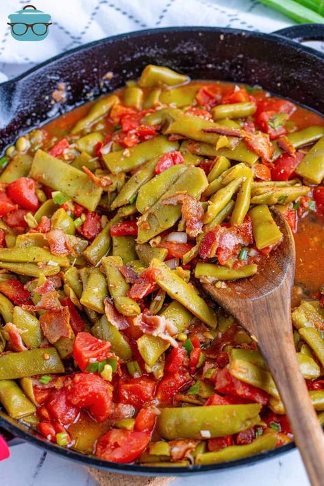 Flat Beans Recipe Italian, Italian Green Beans Crockpot, Green Bean Skillet Recipes, Green Beans Skillet Recipes, Italian Flat Beans, Flat Green Beans Recipes, Greens And Beans Recipe Italian Sausage, Fresh Italian Green Beans Recipe, Beans And Tomatoes Recipes