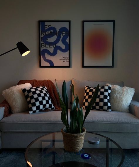 Interior Decor Apartment, Checkered Apartment Decor, Checker Living Room Decor, Checkered Home Aesthetic, Studio Living Room Ideas Small Spaces, Groovy Aesthetic Decor, Apartment Posters Aesthetic, Groovy Living Room Aesthetic, Minimalist Funky Decor