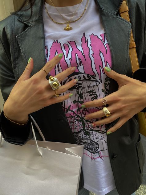 Ganni t shirt, trendy rings, La Manso dupe, Soho Ganni T Shirt Outfit, Ganni Aesthetic, Ganni Girl, Lots Of Rings, Ganni T Shirt, Trendy Rings, T Shirt Outfit, Trendy Ring, Tshirt Outfits