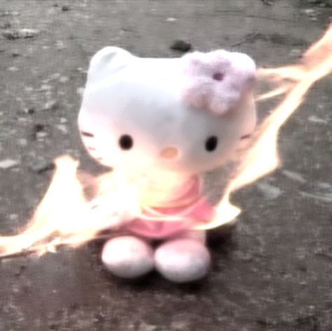 Hello Kitty Pfp, Kitty Pfp, Chat With Friends, Stuffed Animal, Hello Kitty, Kitty, With Friends, Hair, Pink