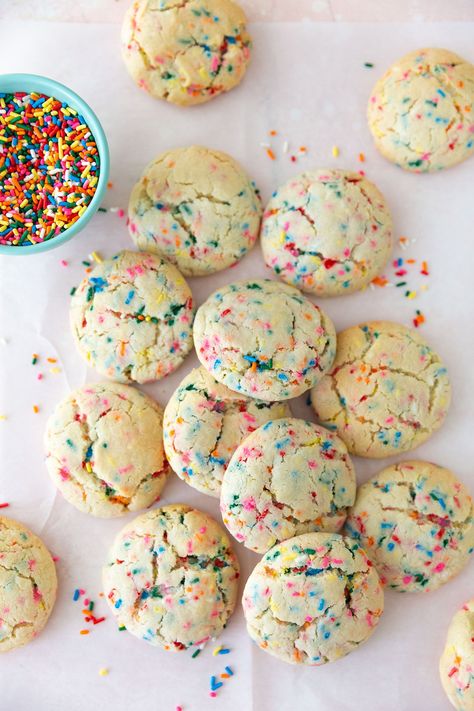 Funfetti Cookies Funfetti Cookie Recipe, Funfetti Cookies, Birthday Sweets, Cookies From Scratch, Holiday Cupcakes, Chewy Sugar Cookies, Halloween Treats Easy, Cold Appetizers, Summer Appetizer