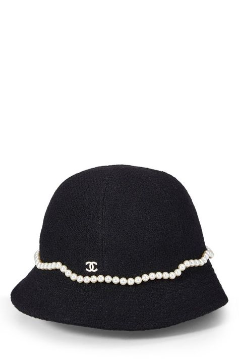 Black Wool Faux Pearl Bucket Hat Chanel Hats, Chanel Hat, Chanel Outfit, Luxury Bags Collection, Fasion Outfits, Chanel Inspired, What Goes Around Comes Around, Mens Casual Dress Outfits, Chanel Black