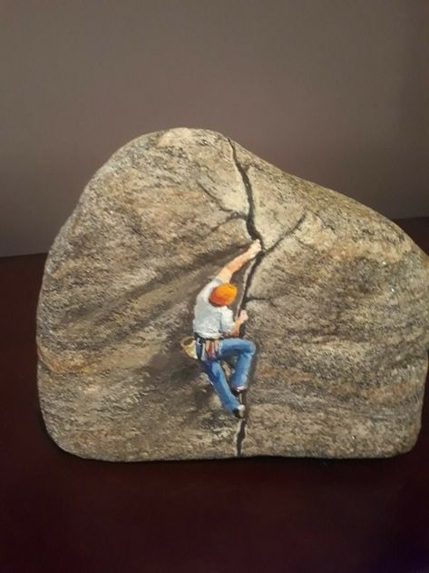 Stone Art Painting Creative, Stone Painting Ideas Creative, Rock Kunst, Stone Artwork, Diy Rock Art, Painted Rock Animals, Art Pierre, Stone Art Painting, Painted Floor