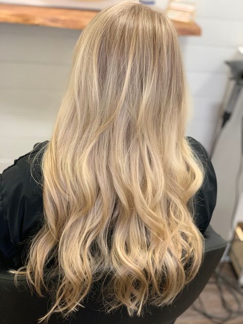 Full head of babylights with tipped out ends. Natural Level 7 Blonde Balayage, Blonde Full Head Balayage, Honey Blonde Hair Full Head, Fullhead Highlights Blonde, Full Head Blonde Balayage, Full Color Blonde, Blonde Hair Full Head, Blonde Highlights Full Head, Full Head Babylights Blonde