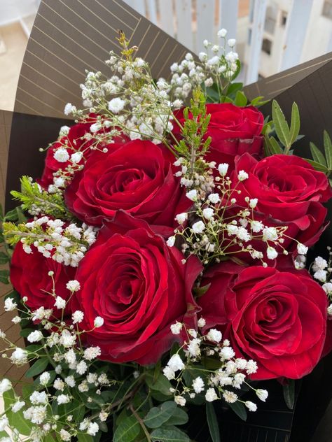 Buketi Flowers, Roses For Her, Single Flower Bouquet, Luxury Flower Bouquets, Elegant Birthday, Flowers Bouquet Gift, Flower Therapy, Beautiful Bouquet Of Flowers, Single Flower