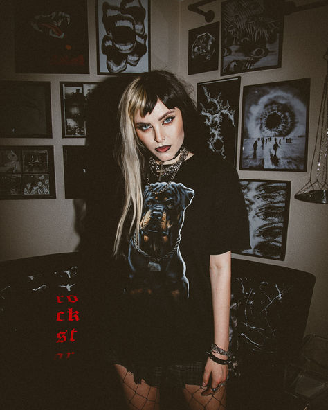 Indiefoxx Photoshoot Ideas Dark, Gothic Photoshoot Ideas, Style Photoshoot Ideas, Photoshoot Grunge, Gothic Photoshoot, Alternative Fashion Grunge, Fashion Grunge, Goth Girl, Style Steal