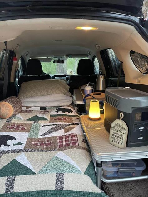 51 Car Camping Tips to Live Luxuriously [+Setup Idea Pic Inspo] Car Camping Decoration, Full Time Car Living, Back Of Car Camping, Jeep Camping Setup, Rav4 Car Camping, Car Camping Must Haves, Car Camping Setup Ideas, Suv Camping Setup, Rav 4 Camping