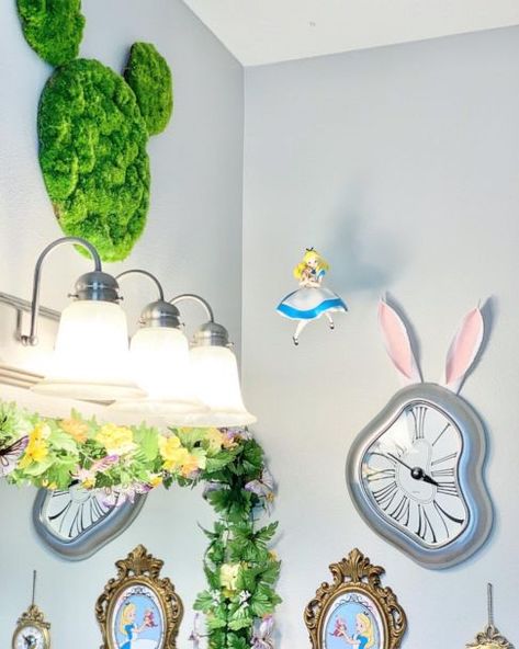 Mom creates a Disney-themed home with every room representing a classic film | GMA Disney Gallery Wall, Tangled Room, Cinderella Bedroom, Little Mermaid Bathroom, Disney Themed Rooms, Casa Disney, Alice In Wonderland Room, Disney Room, Mermaid Bathroom