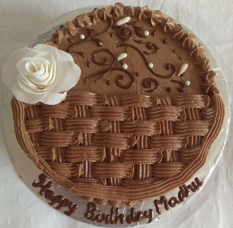 Basket Weave Cake Design, Basket Weave Cake, Candy Basket, Heart Shaped Cakes, Decorating Cakes, Cake Baking, Coffee Flavor, Basket Weave, Www Pinterest Com