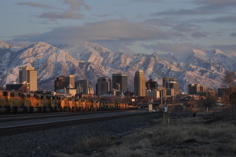 Salt Lake City Utah at dusk Salt Lake City Utah Photography, Salt Lake City Aesthetic, Salt Lake City Utah Aesthetic, Salt Lake City Skyline, 80s Mercedes, Utah Aesthetic, Utah City, Salt Lake City Photography, Utah Salt Lake City