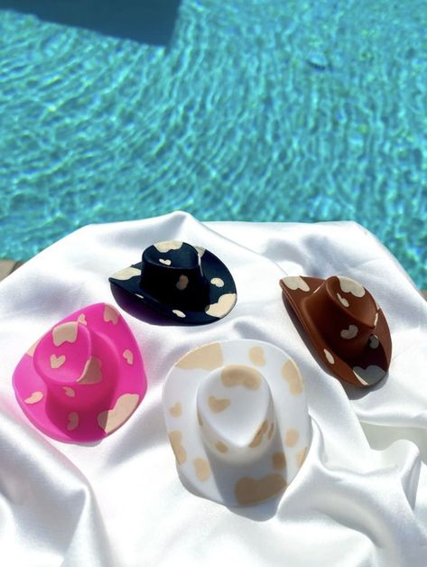 Neutral Cowprint Cowgirl Cowboy Party Shooters l Mini Hat Bottle Toppers l Bachelorette Party Decor l Bar Cart Accessory l Cowgirl Decor Party Shooters, Mini Cowboy Hat, Bachelorette Party Decor, Cowgirl Decor, Party Topper, Mini Hat, Bottle Toppers, Cowboy Party, Cowgirl Cowboy